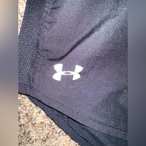 Black Underarmor shorts - Picture 3 of 3